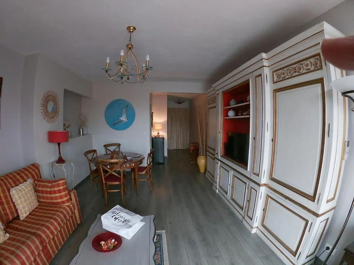 Cannes Apartment Near Croisette